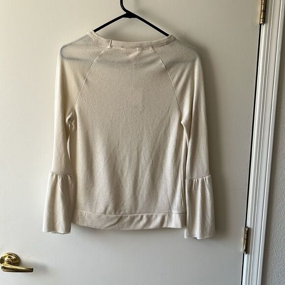Lauren Conrad Pullover sweater with Bell Sleeves Size XS NWT Cream - Picture 2 of 7